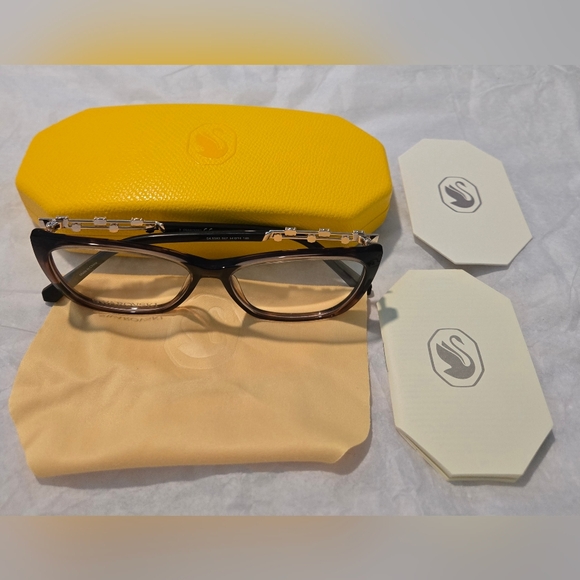 Swarovski Women Eyewear Adjustable Nose Pad With Vibrant Yellow Case - Picture 5 of 13